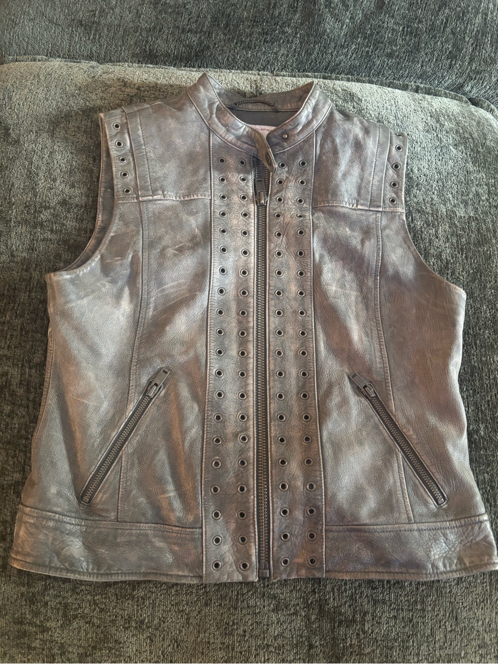 Banana Republic Heritage Lambskin Leather Grommet Moto Vest Pewter Women M